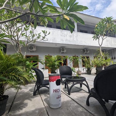 Rumah Pagar Merah Homestay Jogjacarta Exterior foto